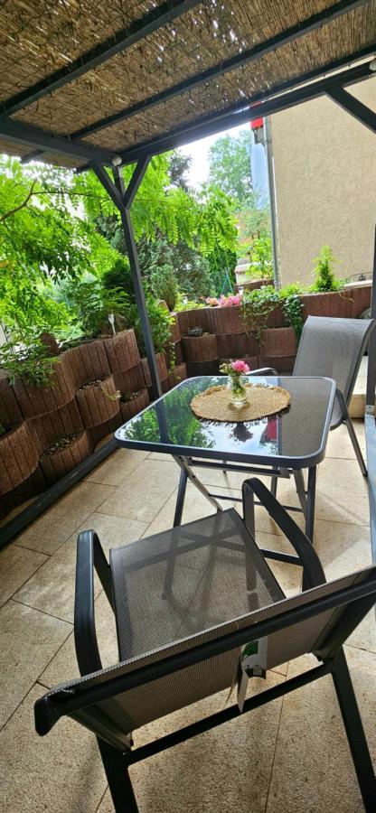 Johnis Fewo, Naehe Stadtzentrum - Uni In Sehr Ruhiger Lage Mit Terrasse Und Eigenem Parkplatz كوتبوس المظهر الخارجي الصورة