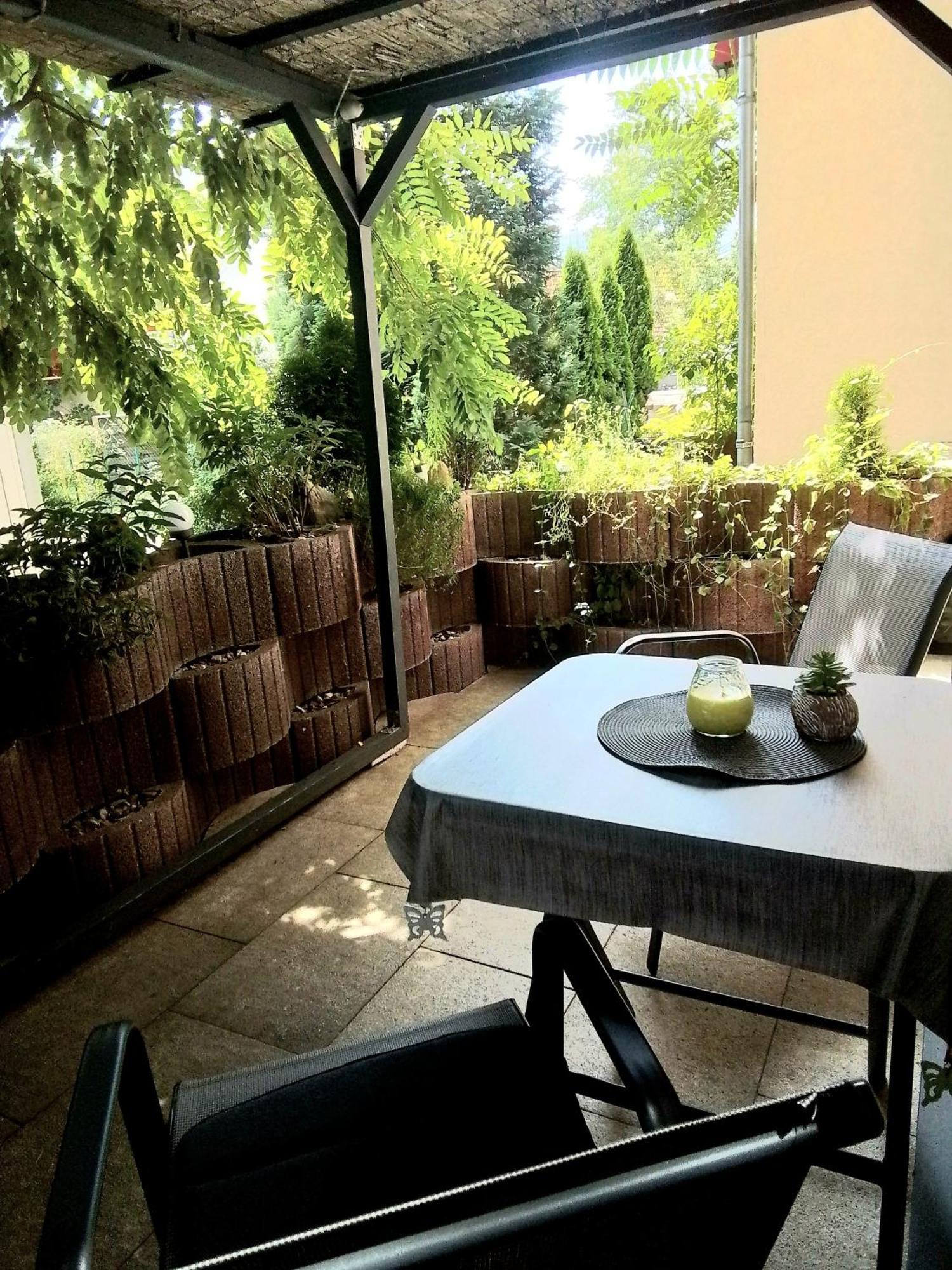 Johnis Fewo, Naehe Stadtzentrum - Uni In Sehr Ruhiger Lage Mit Terrasse Und Eigenem Parkplatz كوتبوس المظهر الخارجي الصورة